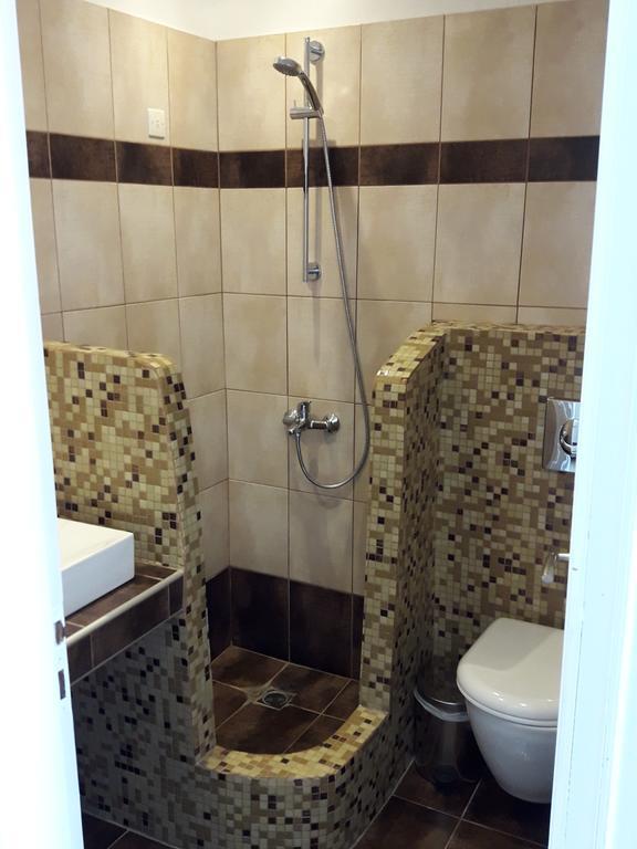 Katefiani Apartament *